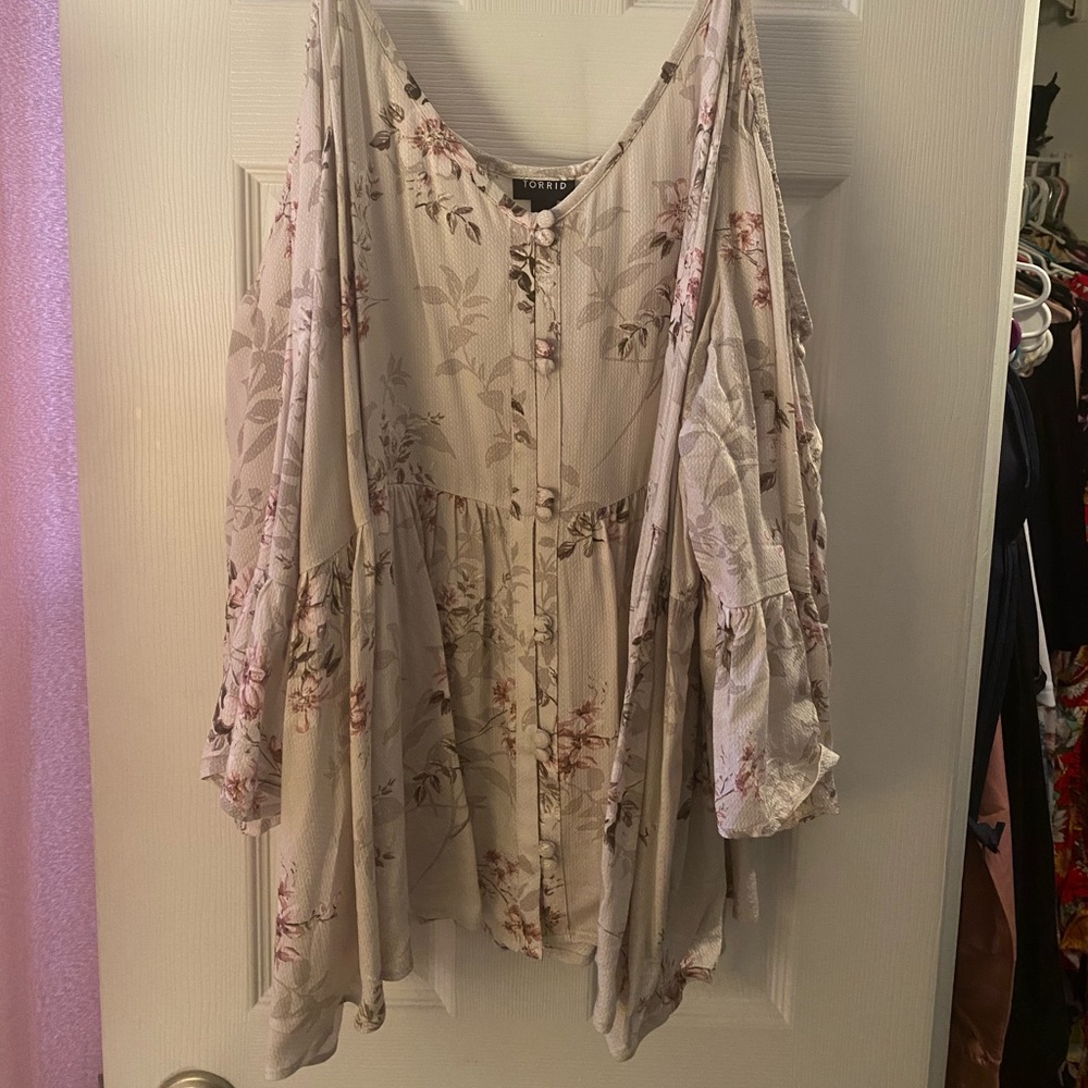 Floral cold shoulder blouse